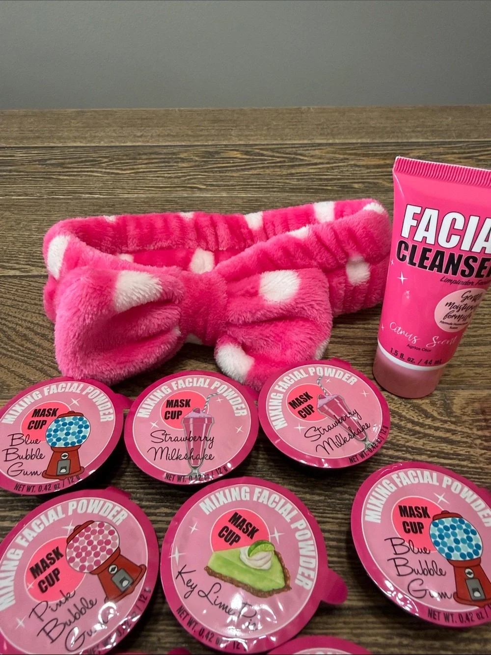 N/A cute bright